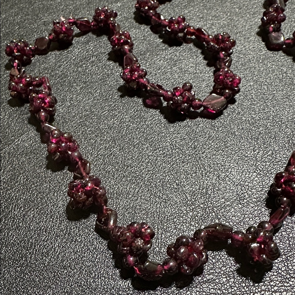 Gorgeous Polished Garnet Cluster Continuous Strand Vintage Necklace - Picture 5 of 12